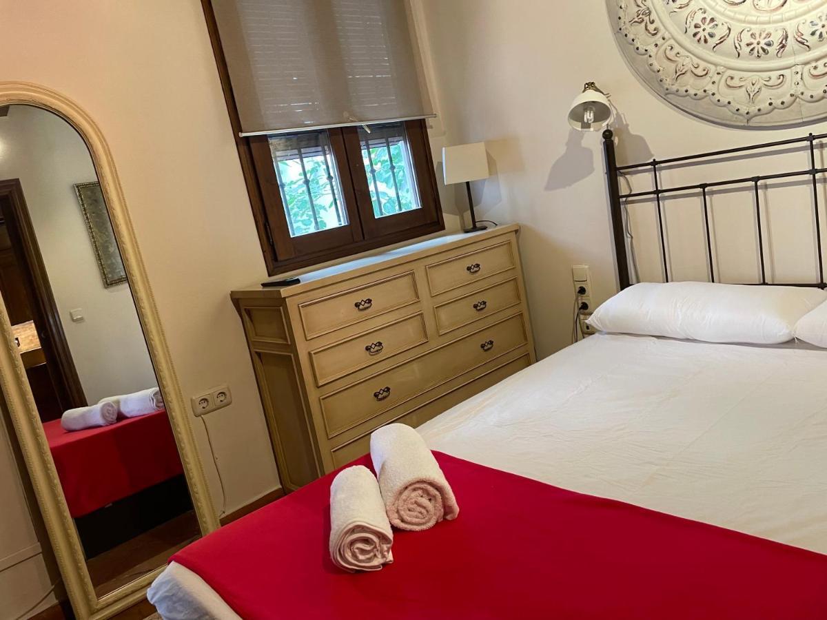 Apartamento Sleep In Historic Puerta Elvira Granada Exterior foto